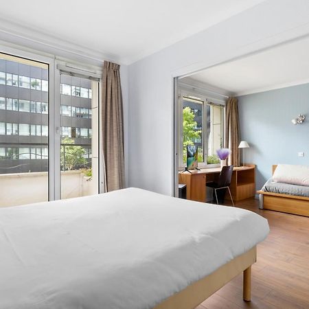 Grand Appartement Avec Balcon - Proche Parc Des Expo - Parking Privee Issy-les-Moulineaux Buitenkant foto